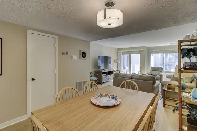 Dining area at Courtside Villas 78